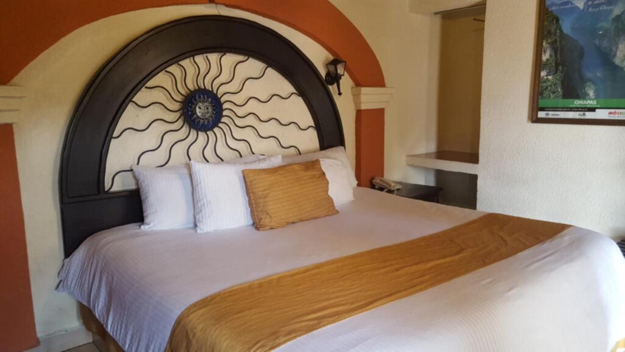 Hotel Jardines Del Centro San Cristobal de las Casas Exterior foto